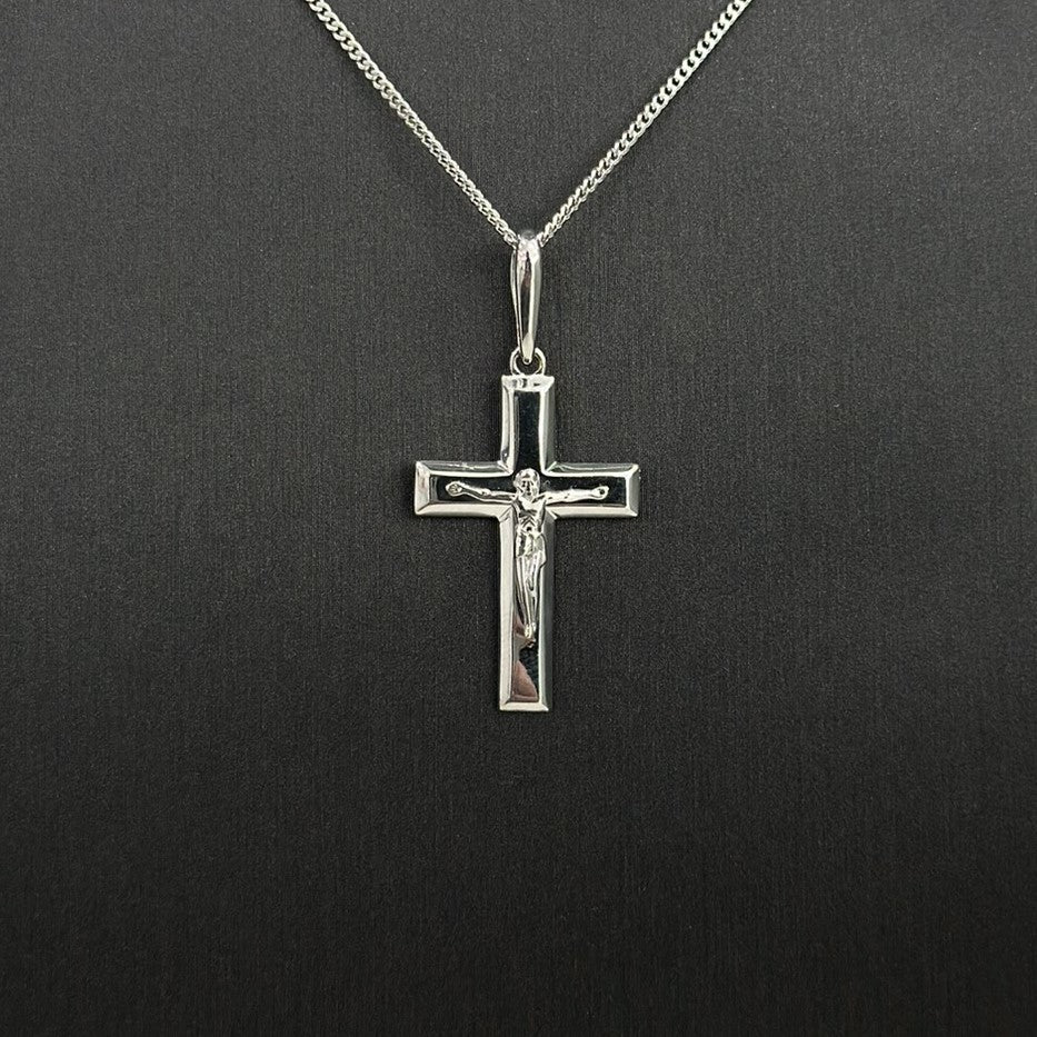 9ct White Gold Bevelled Crucifix Pendant