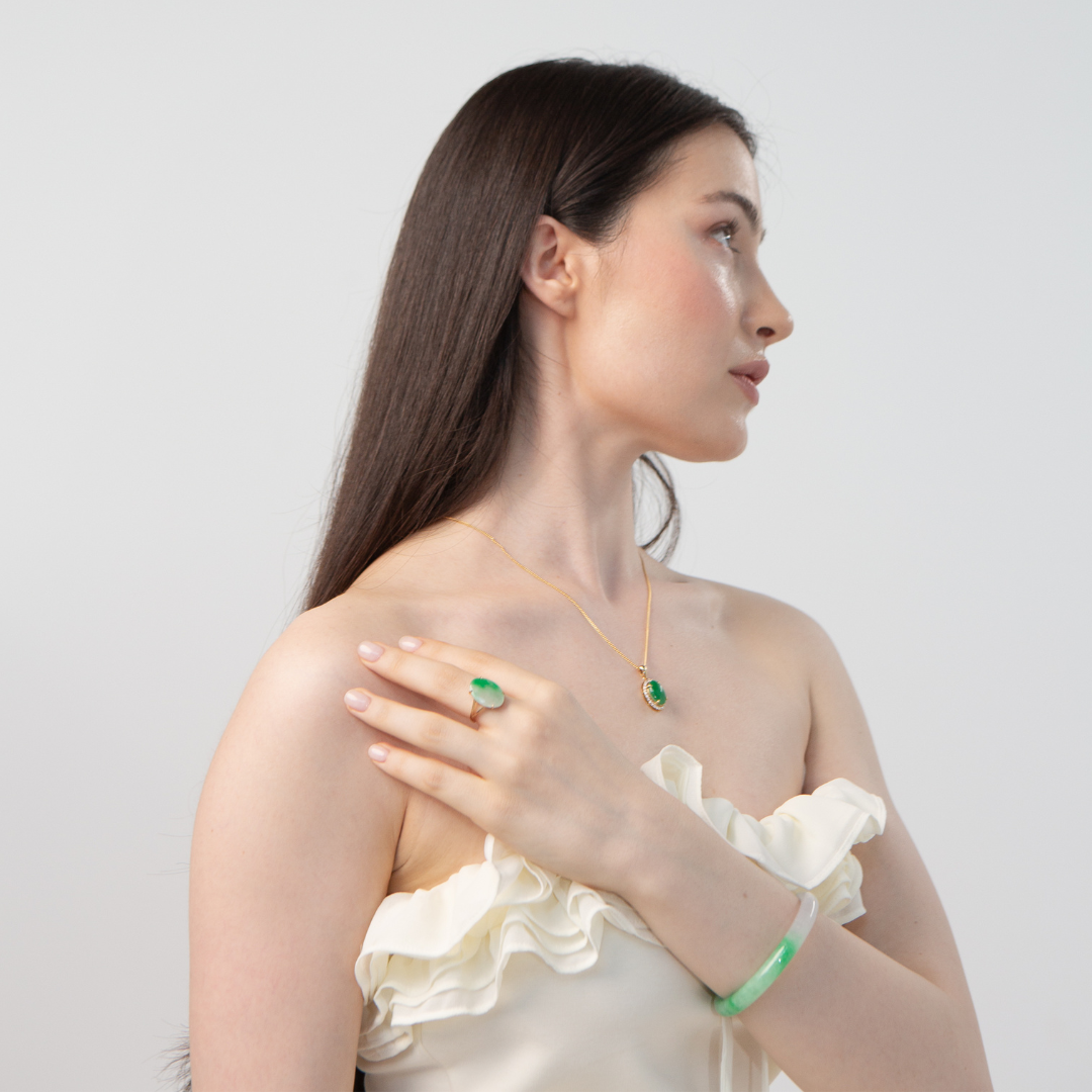 The Health Benefits of Wearing a Jade Bangle: Myth or Fact?