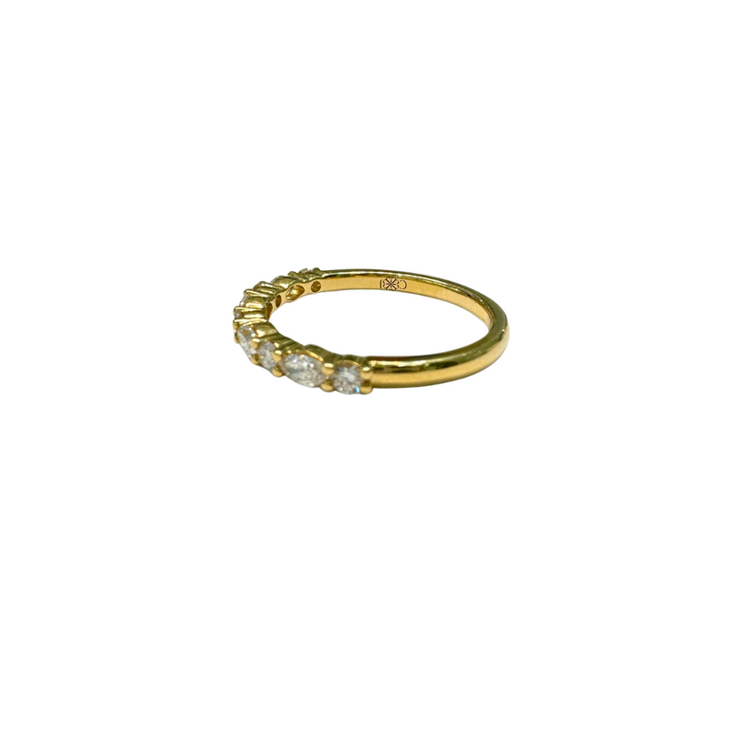 Olivia | 18k Round and Marquise Engagement Ring