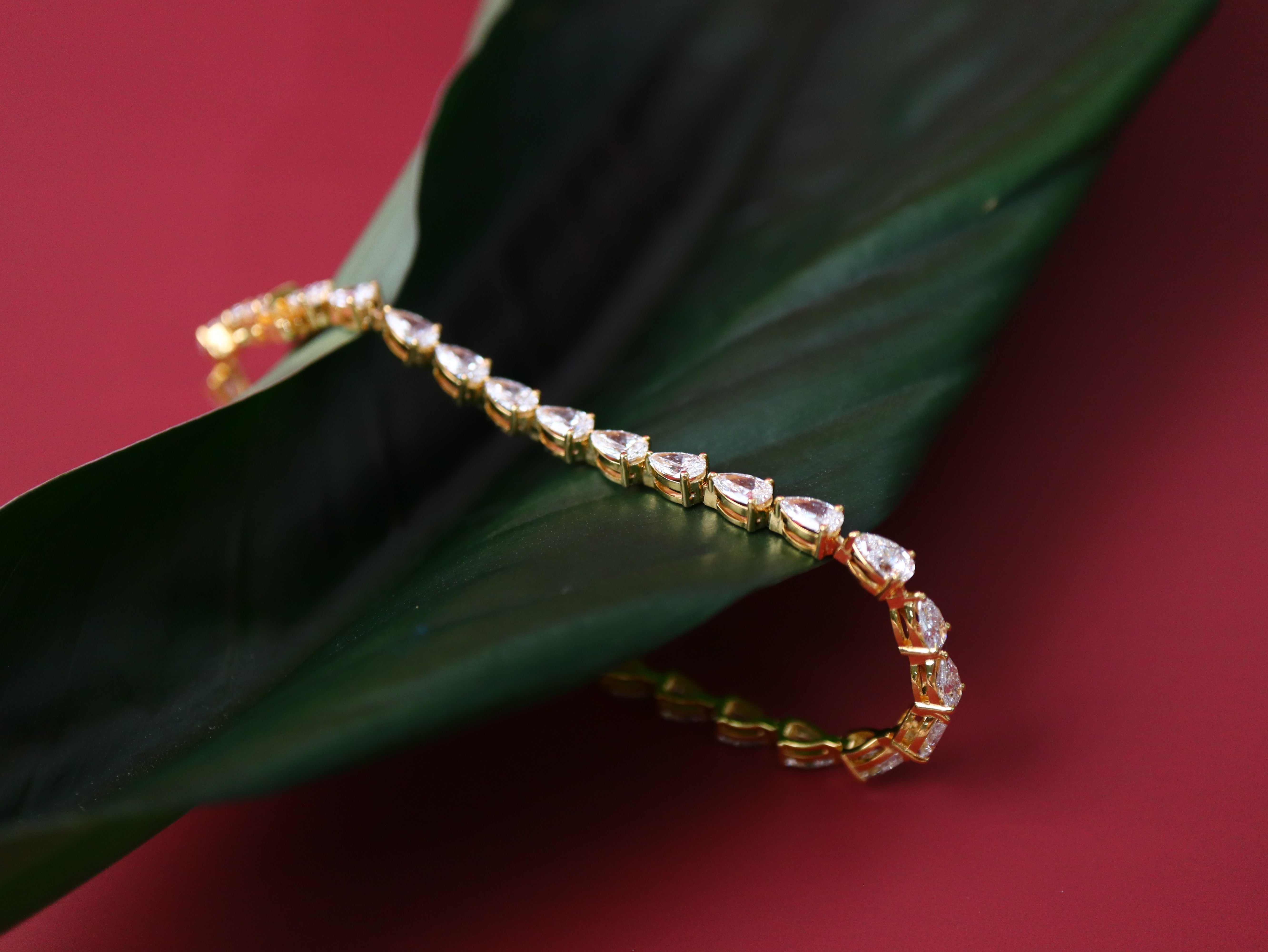 18K YG Pear Lab Tennis Bracelet, 5.35ct, D/E, VS+ - The Classic Jewellers