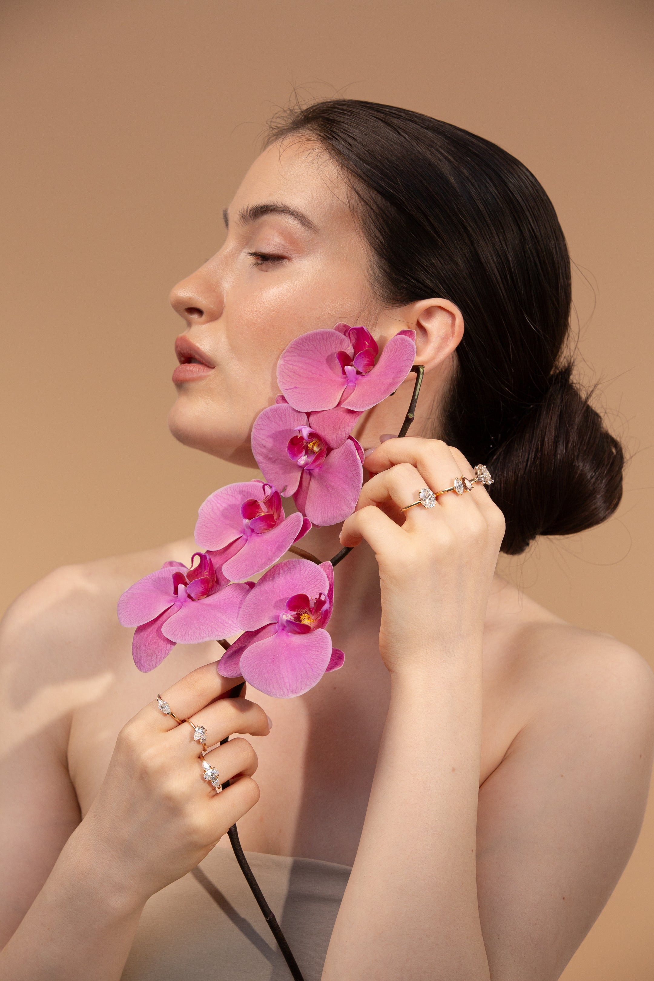 Engagement rings with flower model