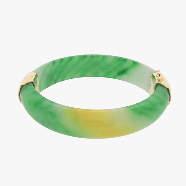 Mahal | 9K Yellow Gold Clasp Jade Bangle