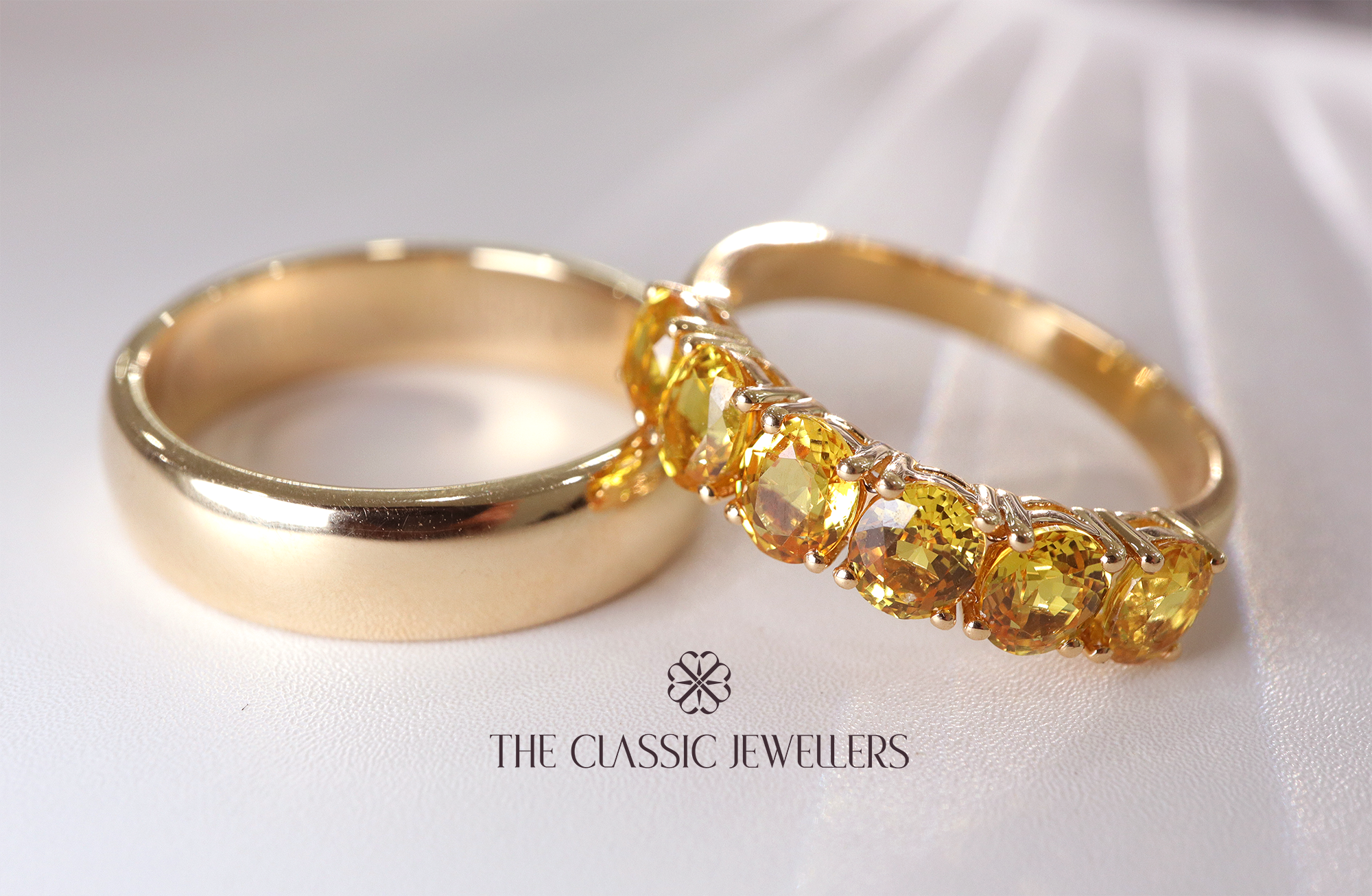 Coin | 18K Yellow Gold Natural yellow Sapphire Ring