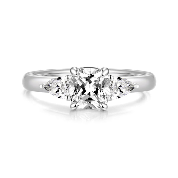 Arianna | 1CT Square cut Solitaire Engagement Ring