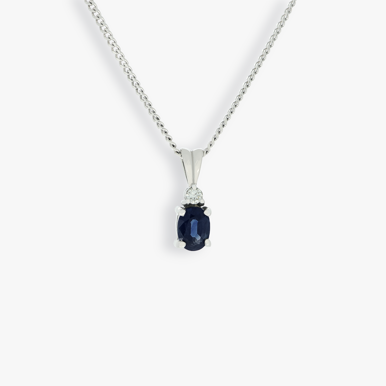 Cari | 18K White Gold Sapphire Pendant