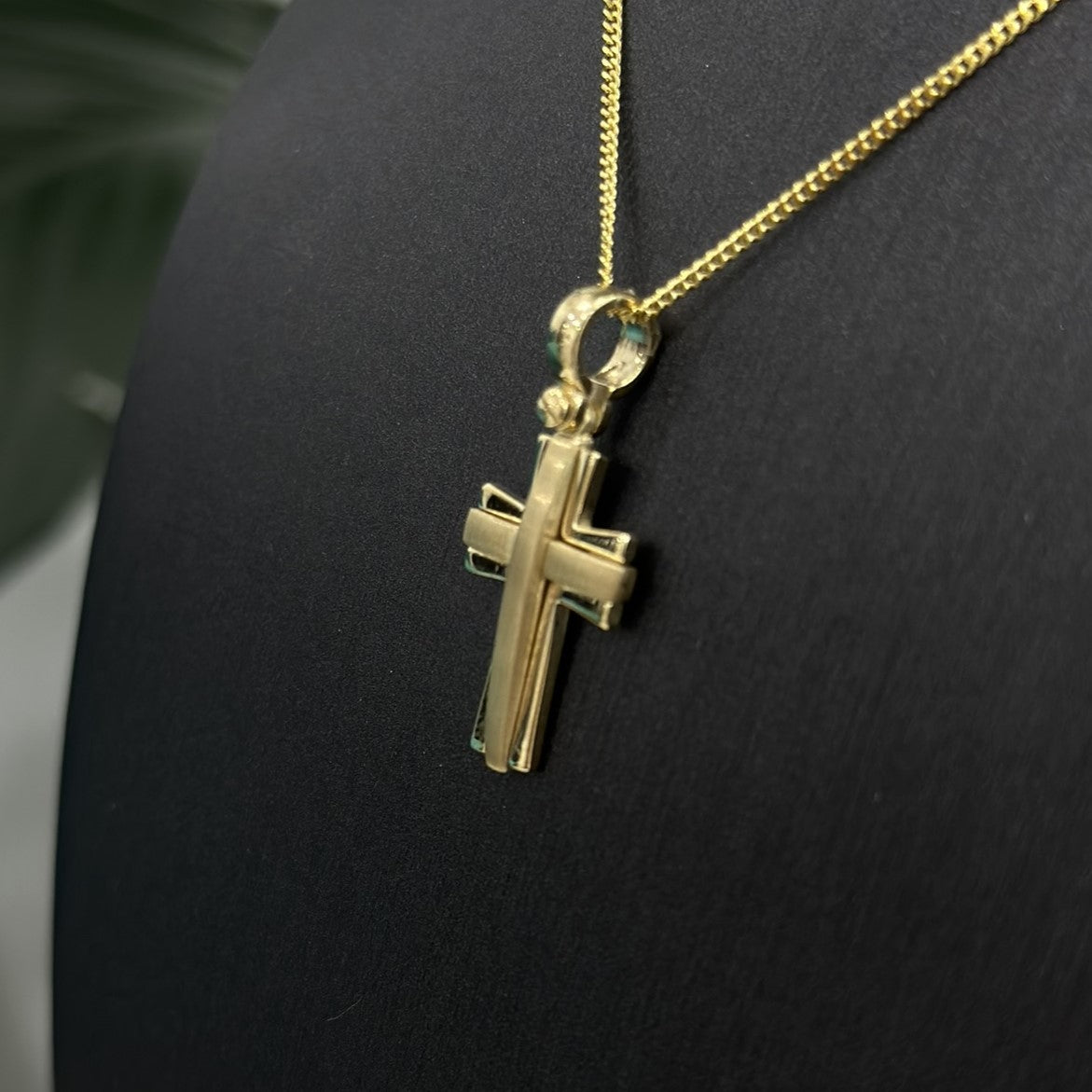 9ct Yellow Gold Cross Pendant