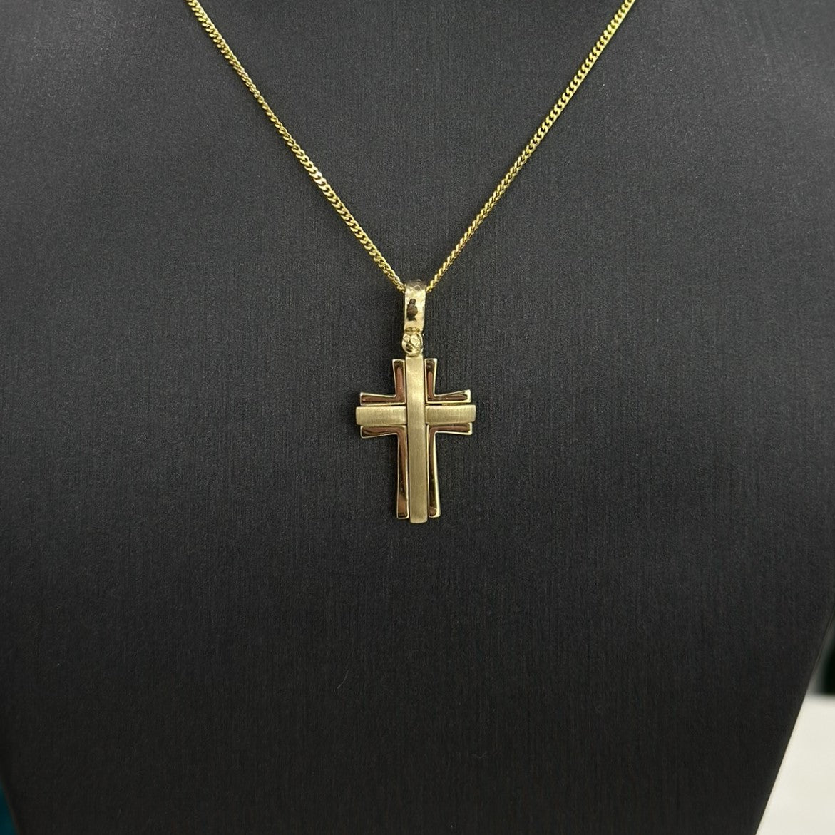 9ct Yellow Gold Cross Pendant