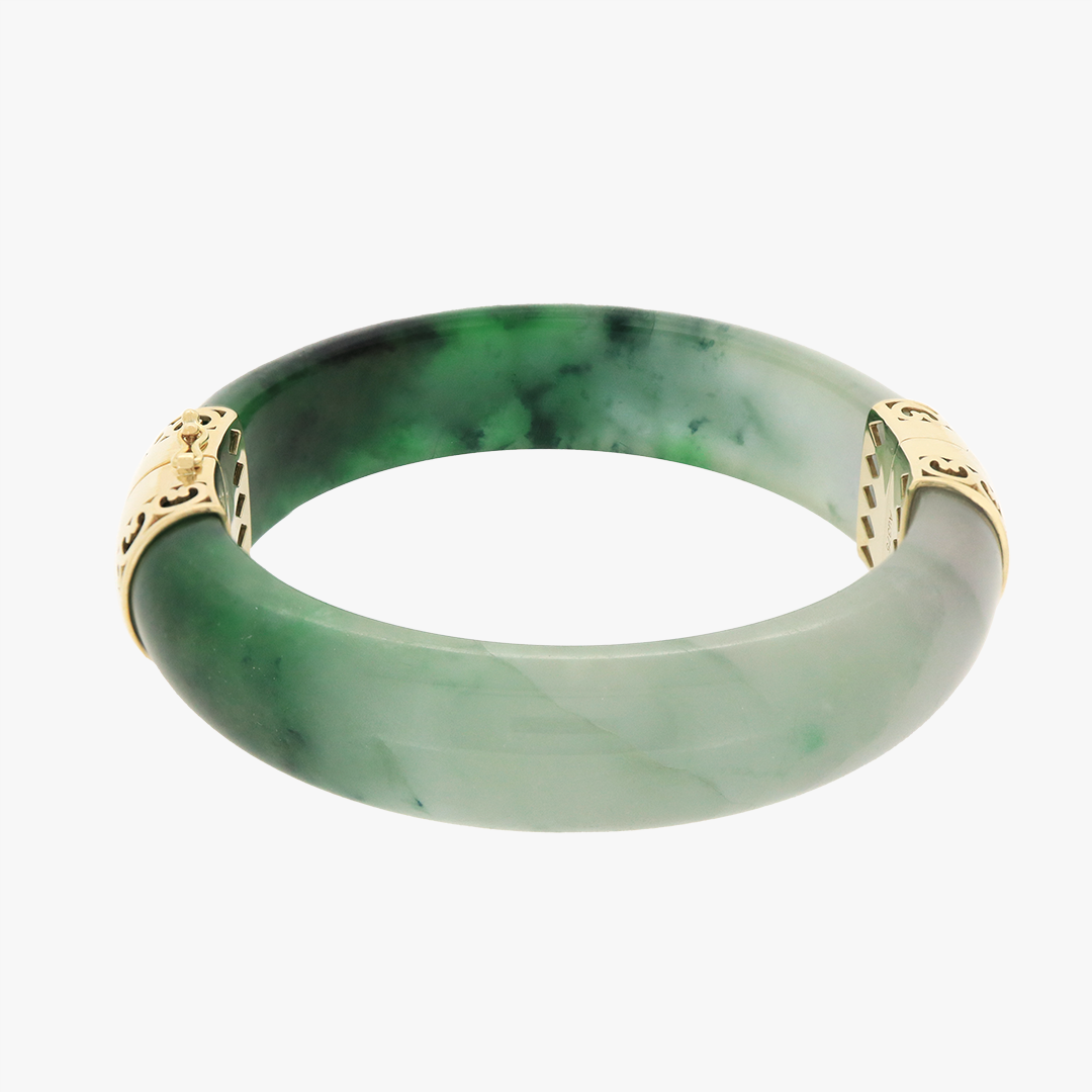 Kita | 9K Yellow Gold Clasp Jade Bangle